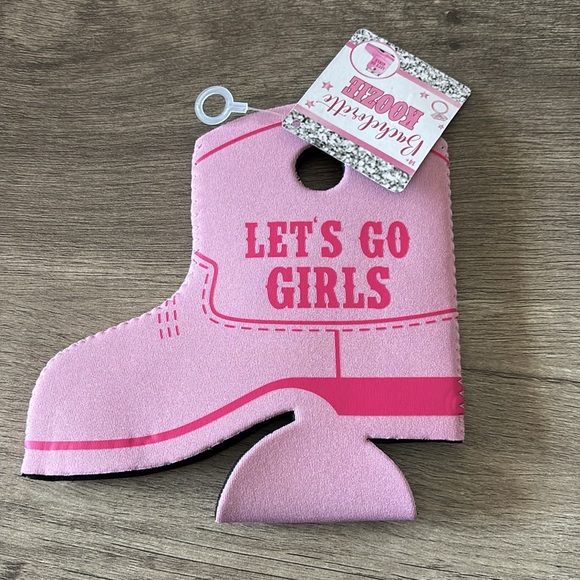 12PM “Let’s Go Girls” graphic tee size medium - Picture 6 of 6